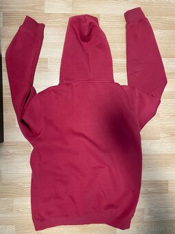 Červená mikina - 2