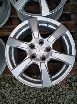 16" alu Mitsubishi + TPMS + zimné pneumatiky. - 2