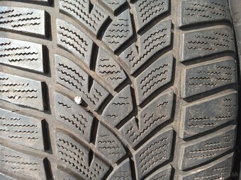Predám zimné pneumatiky 225/55/17 - 2