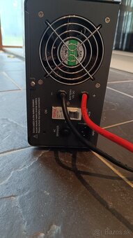 Moderný, špičkovo výkonný plne automatický sínusový záložný - 2