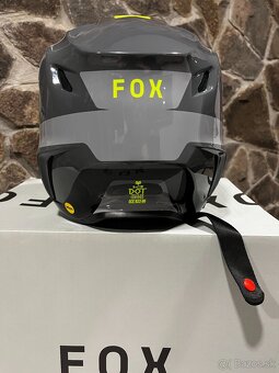 Prilba Fox V3 Divider - 2