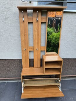 Predám vešiakovú stenu - 2