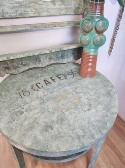 Okrúhly stôl, polička - 2