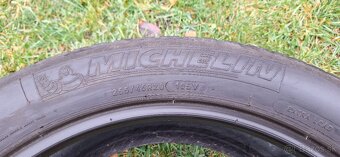 Predám 2letné pneumatiky Michelin 255/45 R20 Latitude Sport3 - 2