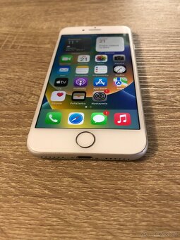 iPhone 8 / 64GB Biely / TOP stav - 2