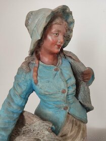 Johann Maresch rybárka keramická socha žena - 2
