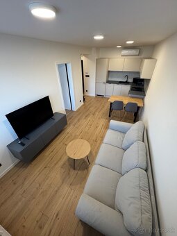 Prenajom 2 izboveho bytu | 2-Room Apartment near city centre - 2