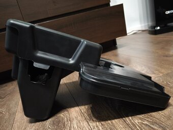 Držiak na zdvihák vozidla a na súpravu opravy defektu - 2