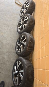 Elektróny Citroën - nové pneu - 2