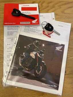 Honda Hornet CB750 2023 - 2