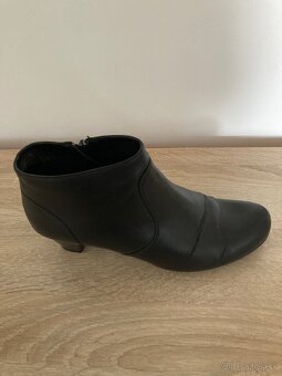 Dámske čierne kotníčky č. 41 - 2