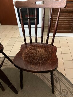 Kuchynsky stol+stolicky - 2