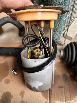 Palivove cerpadlo golf 5 combi 1.9 tdi volkswagen - 2