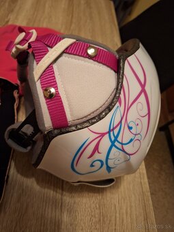 Lyziarska prilba, kukla, okuliare - 2