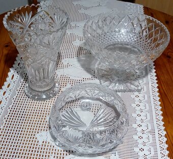 Predám dekoračné predmety z brúseného a farebného skla - 2