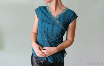 Spoločenské tričko-top veľ. S - 2