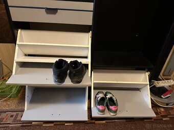 Skrinove kombo do predsiene - 2