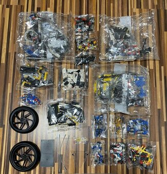 lego technic motorky  Yamaha MT-10 SP 42159 BMW M 1000 RR - 2