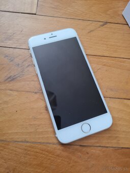 Predám iPhone 6 16GB Gold - 2