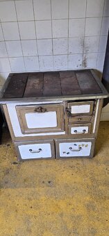 Kuchynsky sporák na drevo - 2