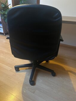 Otočná koženková stolička čierna - 2
