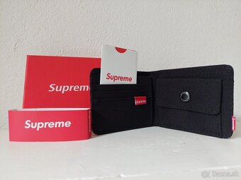 Supreme peňaženka čierna. - 2