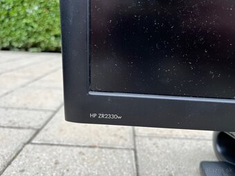 Monitor HP ZR2330w - 2