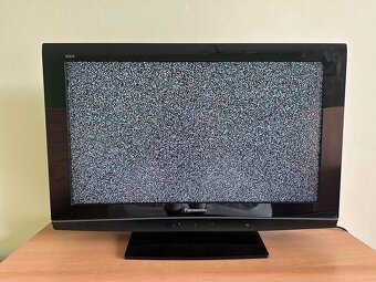 Panasonic TV 32” (TX-32LXD80F) - 2