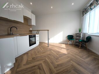 1-IZBOVÝ BYT PO KOMPLETNEJ REKONŠTRUKCII V CENTRE MESTA - DU - 2