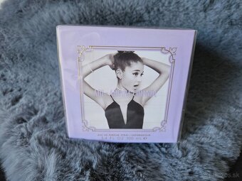 Ariana grande Ari - 2