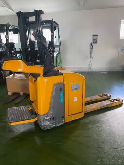 Ručne vedený NZV Jungheinrich 2500 kg - 2