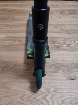 predám freestyle kolobežka North Switchblade V2 Forest Green - 2