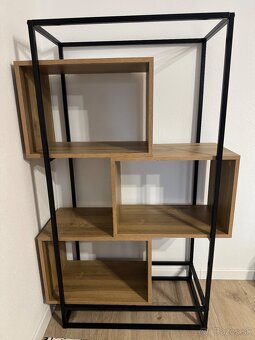 Skrinka/ vitrínka - 2