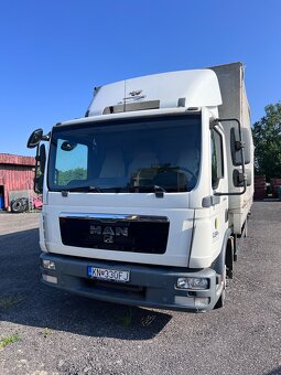 Valník MAN s hydraulickým čelom - 2