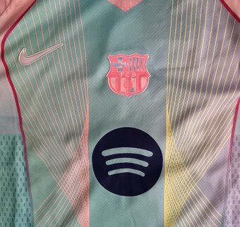 dres FC Barcelona 25/26 Special Edition – Svetlo Fialová - 2