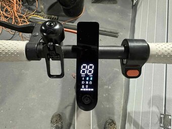 Elektrická kolobežka Xiaomi Electric Scooter 3 Grey EU - 2