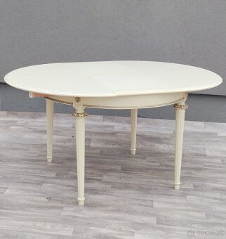 Stôl jedálenský v štýle Ľudovíta XVI – rozkladací. - 2