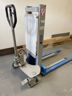 Paletový vozík - 2