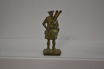 KINDER Kovové -škoti a samuraji - 2