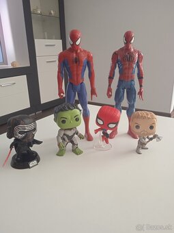 Figúrky ( cena za kus 10€  ) - 2
