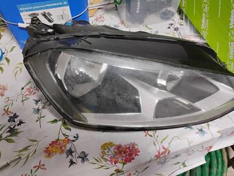 svetlo predné - 2