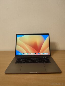 MacBook Pro 2017 15 | Core i7 • 16GB • SSD - 2