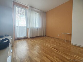 Topoľčany - garsónka s balkónom - 2