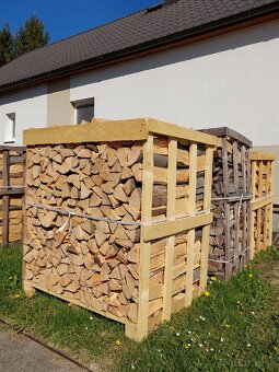 Štiepané bukové drevo - 2