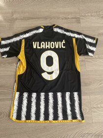 Juventus Vlahović dres - 2