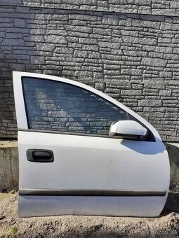 Predam predne spolujazdcove dvere na opel astra G - 2