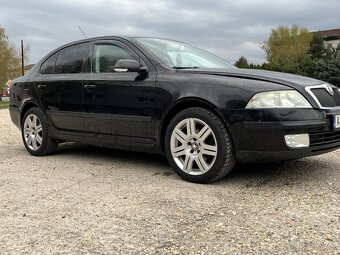 Škoda Octavia - 2