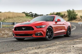 KÚPIM Ford Mustang GT V8 2015-2017 - 2