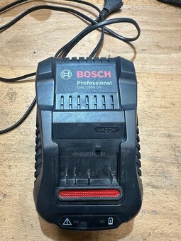 Nabijacka Bosch GAL 1880 CV - 2