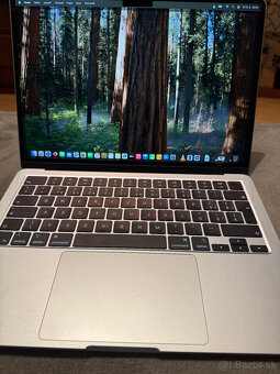 Macbook air m4 13" nebeska modra - 2
